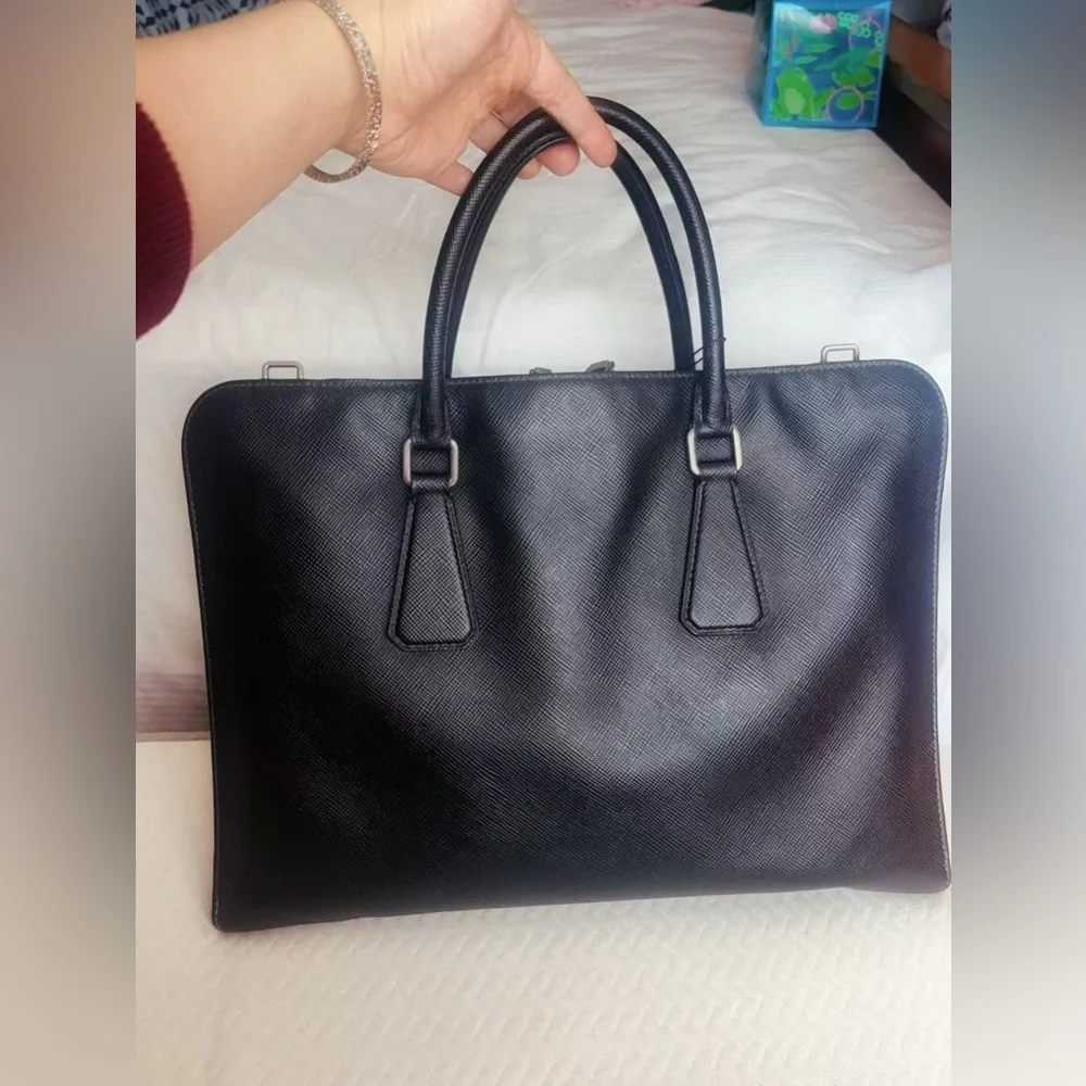 PRADA Saffiano Leather Black Tote Bag Structured‎ Work Bag Elegant Business